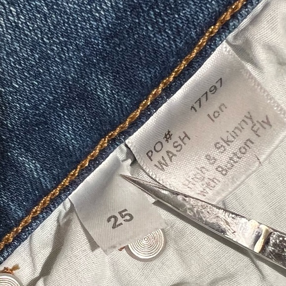 Reformation Harper High Rise Skinny Button Front Jeans Ion Wash Size 25 - Picture 11 of 16